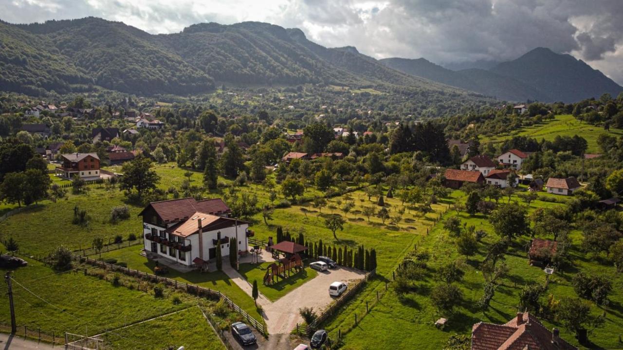 Serena Guesthouse Bran Bran  Dış mekan fotoğraf